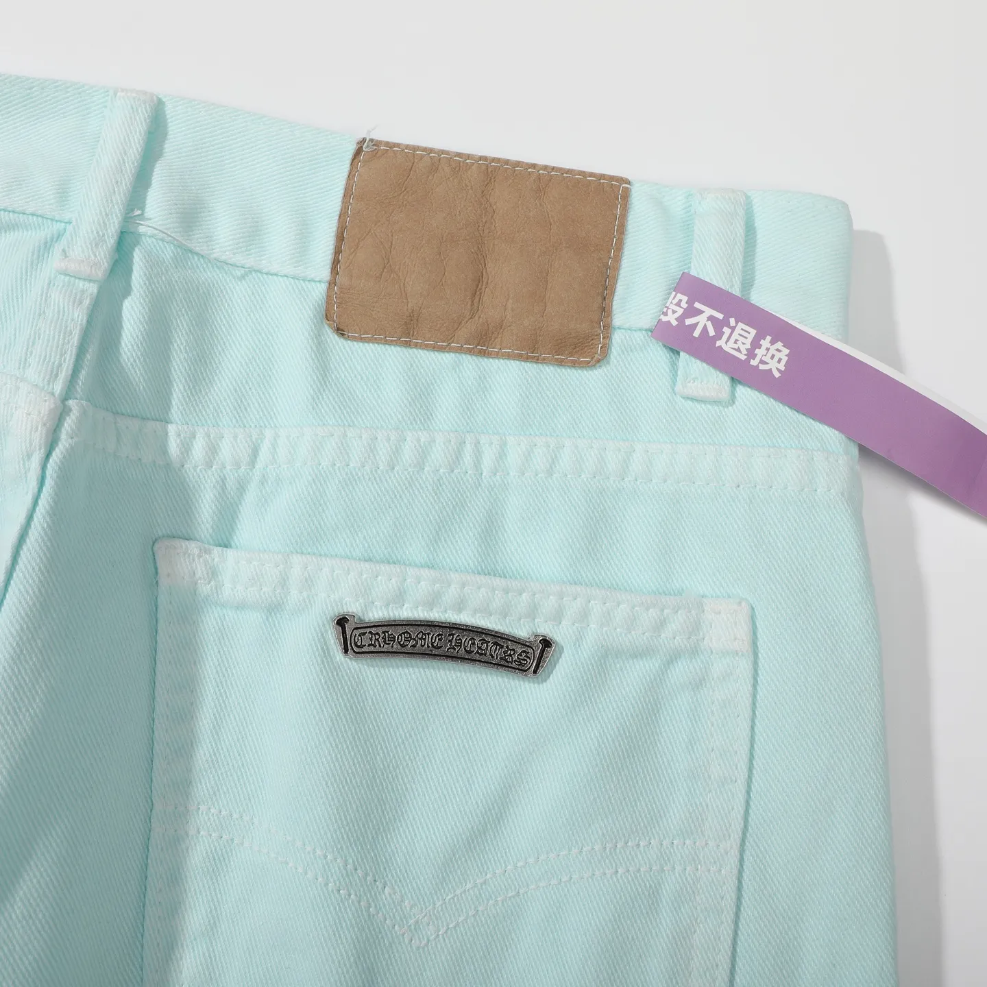P260 Chrome Hearts light blue blue trousers, pink and blue patchwork leather couple's best friend jeans. CH jeans need to be washed and then disassembled and hand-stitched with sheepskin cross leather and then spliced ​​together. The whole piece has too many craftsmanship to explain. The patches are decorated with cross flowers, and the high-waisted washed jeans! ! Absolutely high-end luxury products, god-level single products and super popular products, made with top heavy industry, a must-see magic weapon. Customized hardware. The fabric is thick and soft after washing. It has good breathability. Customized small leather label. Unique design. The details are simple and elegant, and the workmanship is exquisite. The entire trousers are neatly routed and the details are in place! It’s so cool that both men and women can easily control the genderless trend! Color: Picture color Size: 28 30 32 34 36